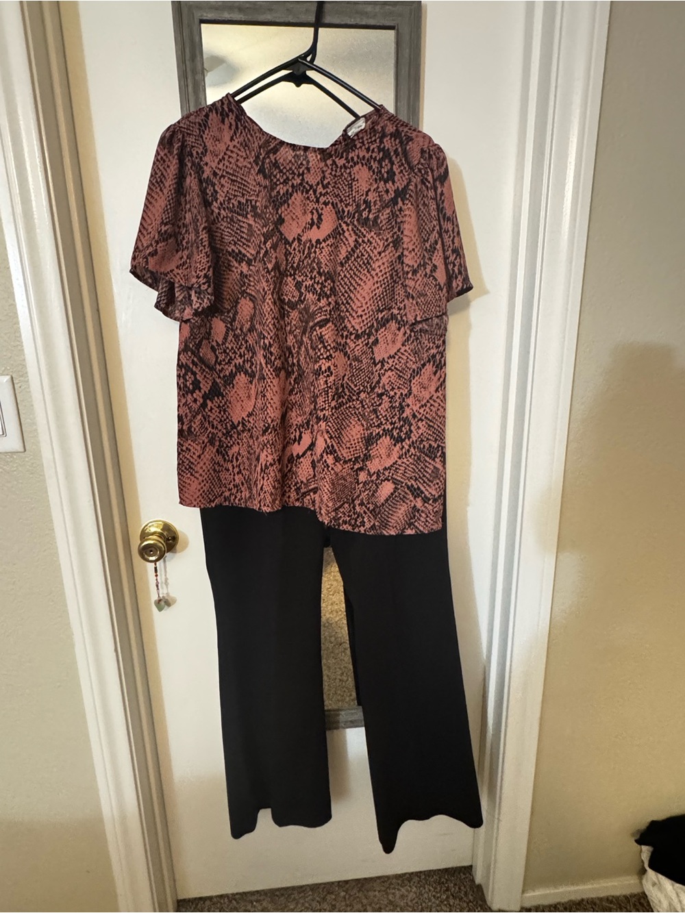 Women’s Pink Snake-Print Blouse & Black Wide-Leg Pants Set